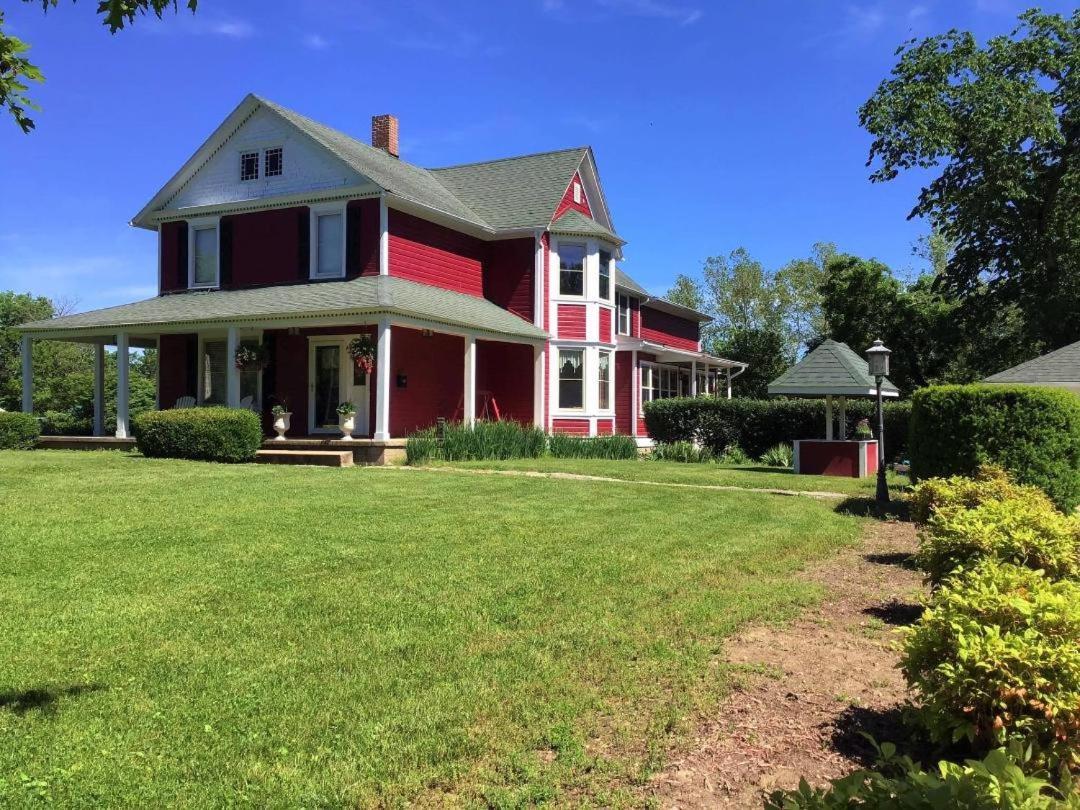 Plain & Fancy Bed & Breakfast Ironton Exteriör bild